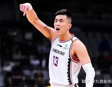 意大利后卫关键时刻发挥突出，带领球队获胜的简单介绍