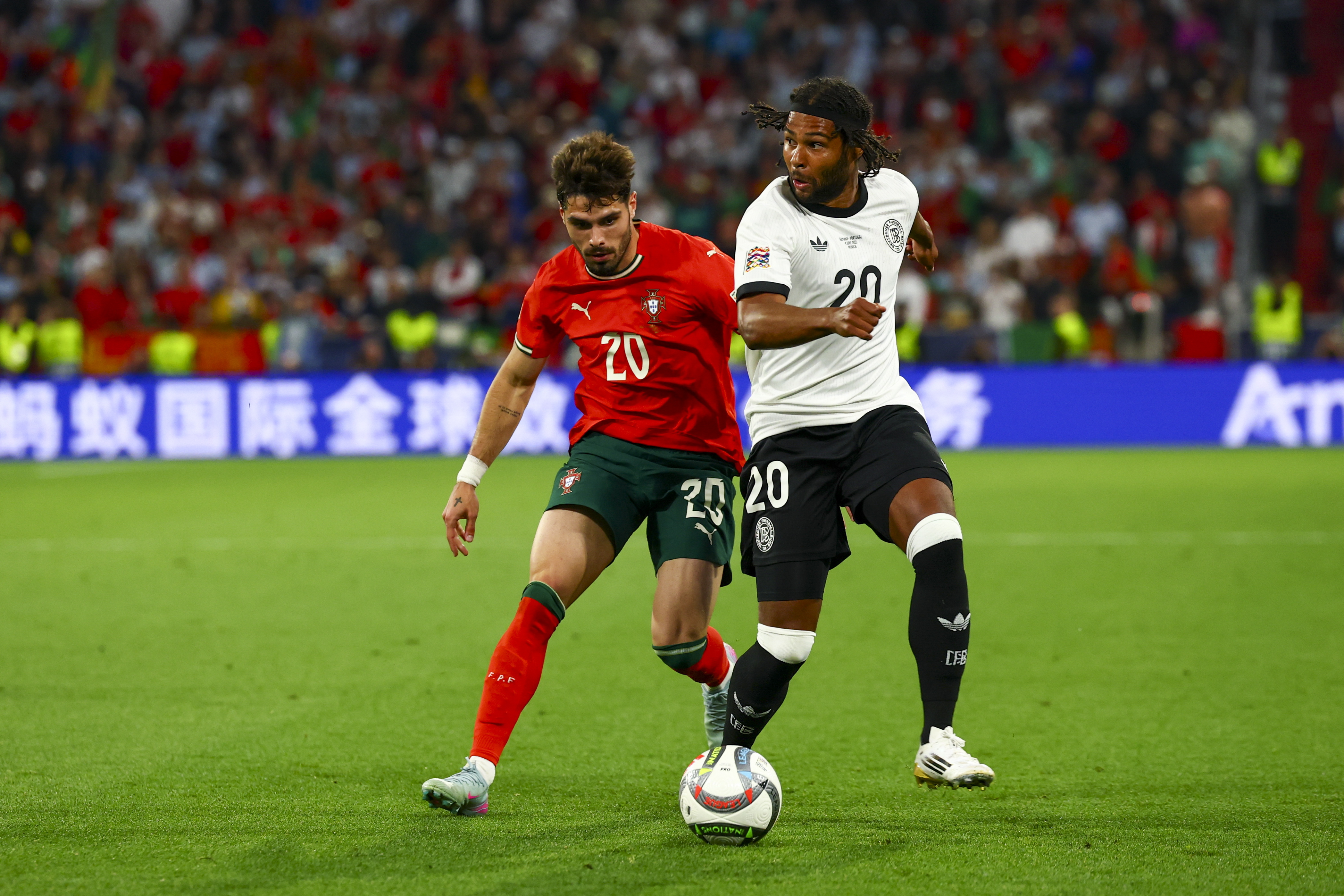 葡萄牙对荷兰欧国决赛