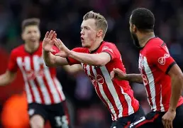 包含南安普顿主场击败富勒姆，重返胜利之路的词条