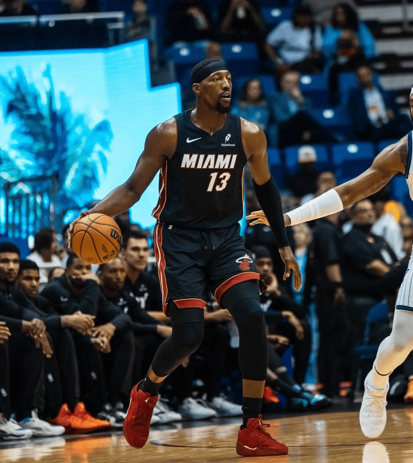 纽约热火主将神助攻:球队逆袭再度领跑的简单介绍 纽约热火主将神助攻:球队逆袭再度领跑的简单介绍