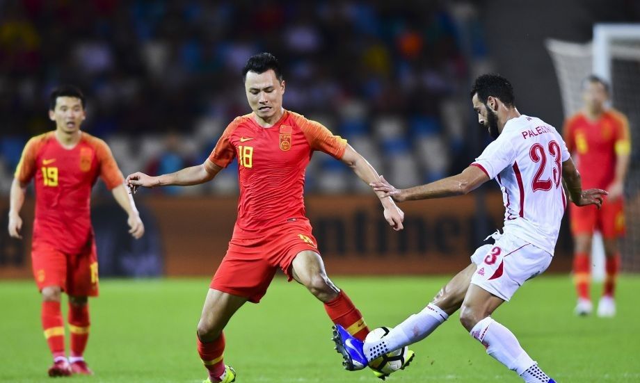 香港队士气高昂，全力以赴迎战巴勒斯坦队！(香港队士气高昂,全力以赴迎战巴勒斯坦队视频)